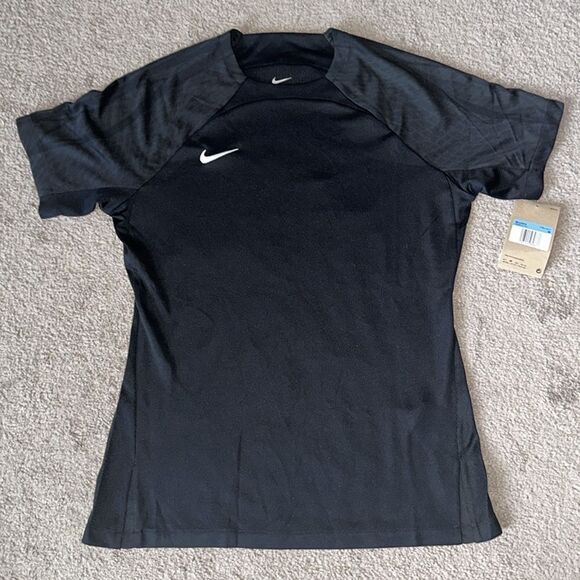 Nike Women’s Dri Fit Strike III Jersey! - Picture 9 of 9